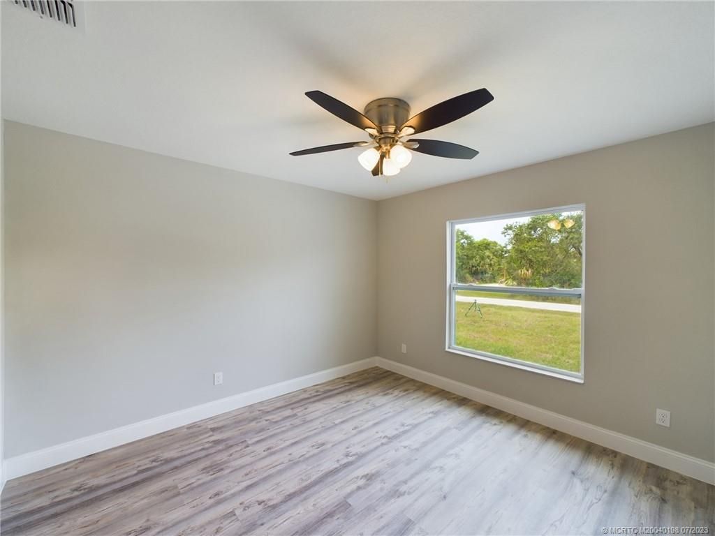 Photo of 9410 101st Avenue, Vero Beach, FL 32967 (MLS # M20040198)