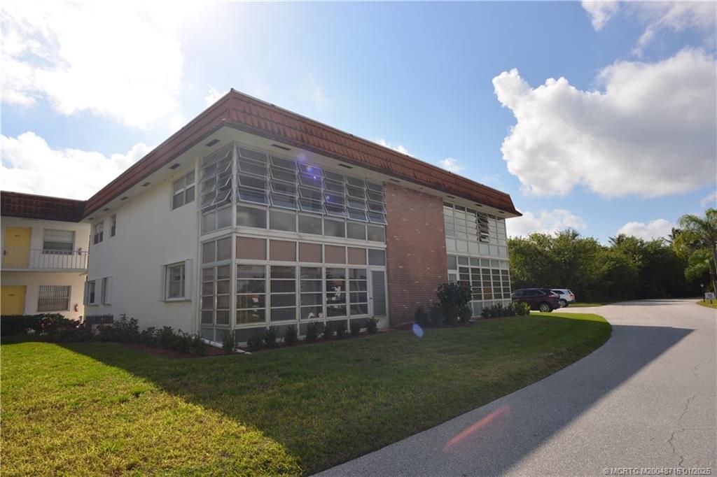 Photo of 1225 NW 21st Street #806, Stuart, FL 34994 (MLS # M20048715)