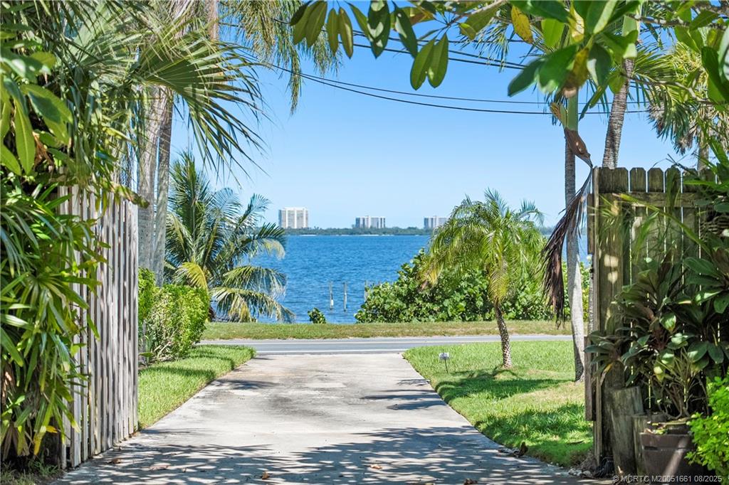 11105 S Indian River Drive