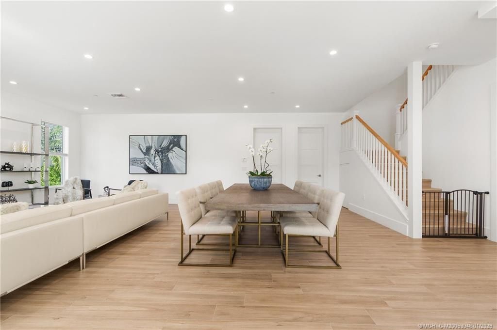 Photo of 55 SE Seminole Street #1A, Stuart, FL 34994 (MLS # M20053948)