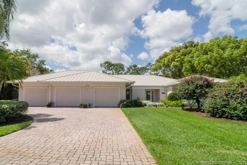 Photo of 4781 SW Parkgate Boulevard, Palm City, FL 34990 (MLS # M20042059)