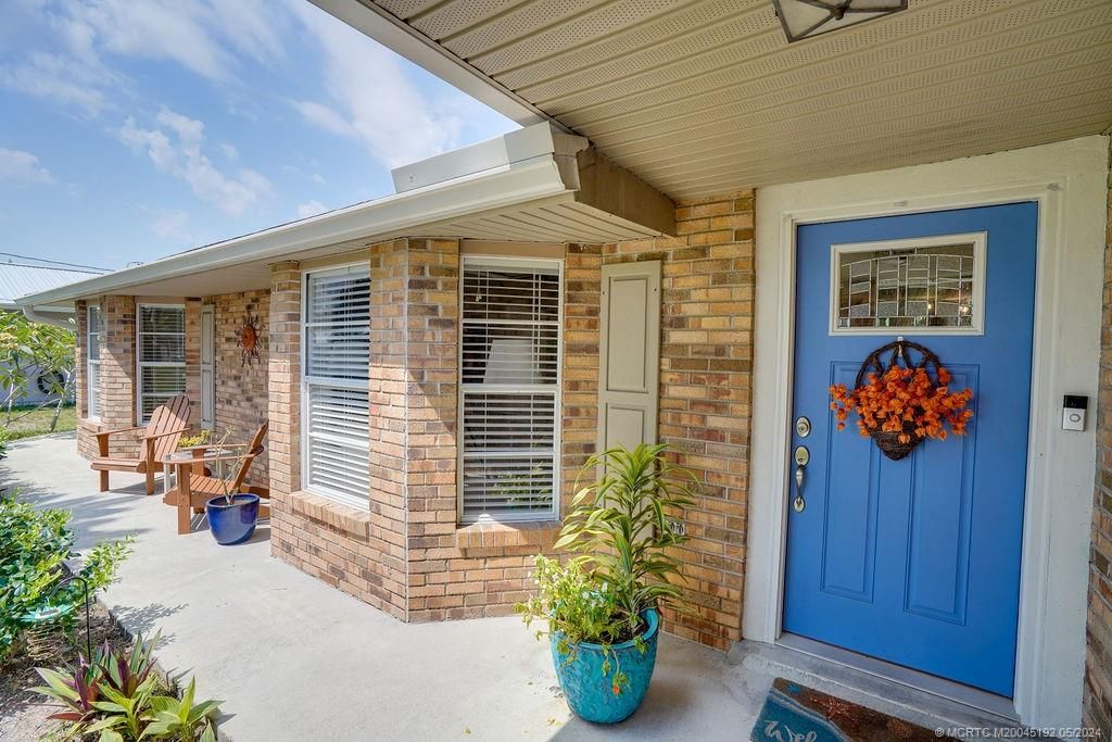 Photo of 2098 SE Wald Street, Port Saint Lucie, FL 34984 (MLS # M20045192)