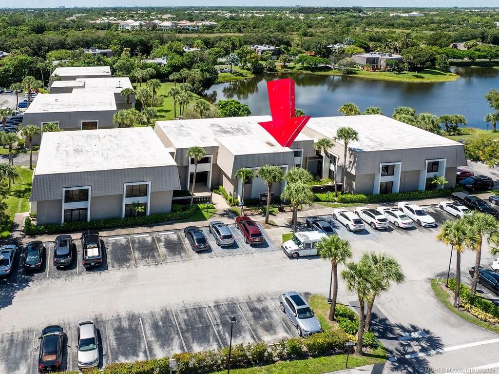 Photo of FL 33458 (MLS # M20052019)