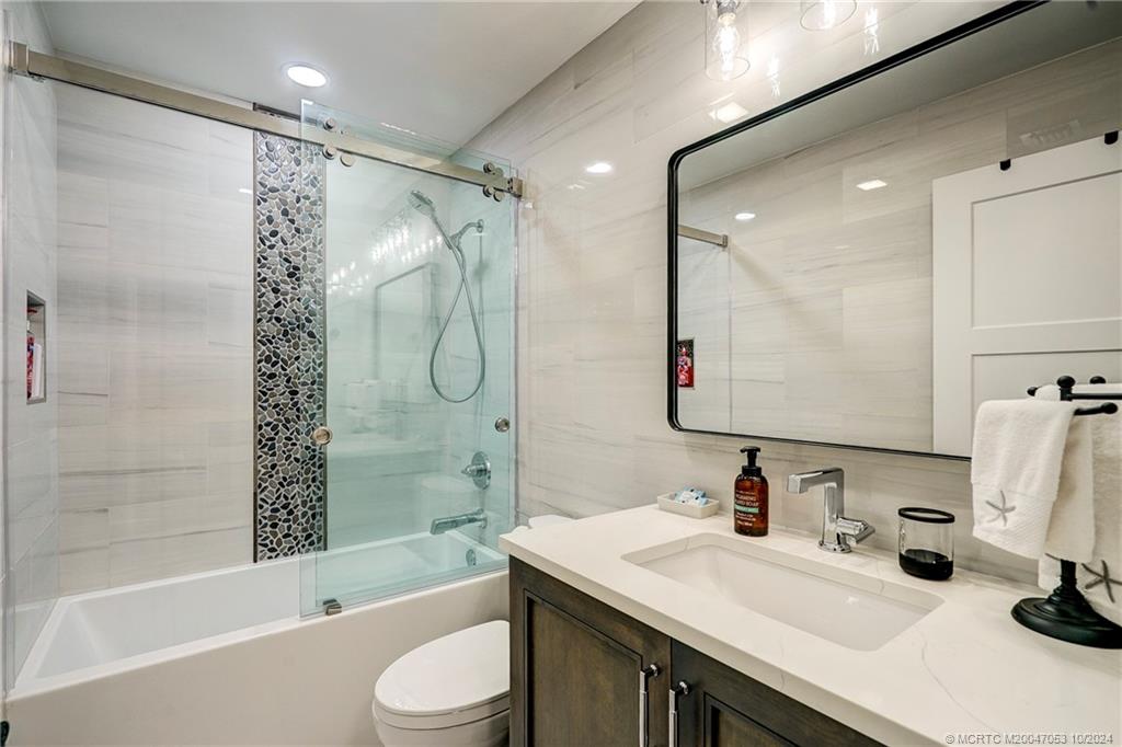 Stuart, Florida 34996, United States, 2 Bedrooms Bedrooms, ,3 BathroomsBathrooms,Residential,Active,40964