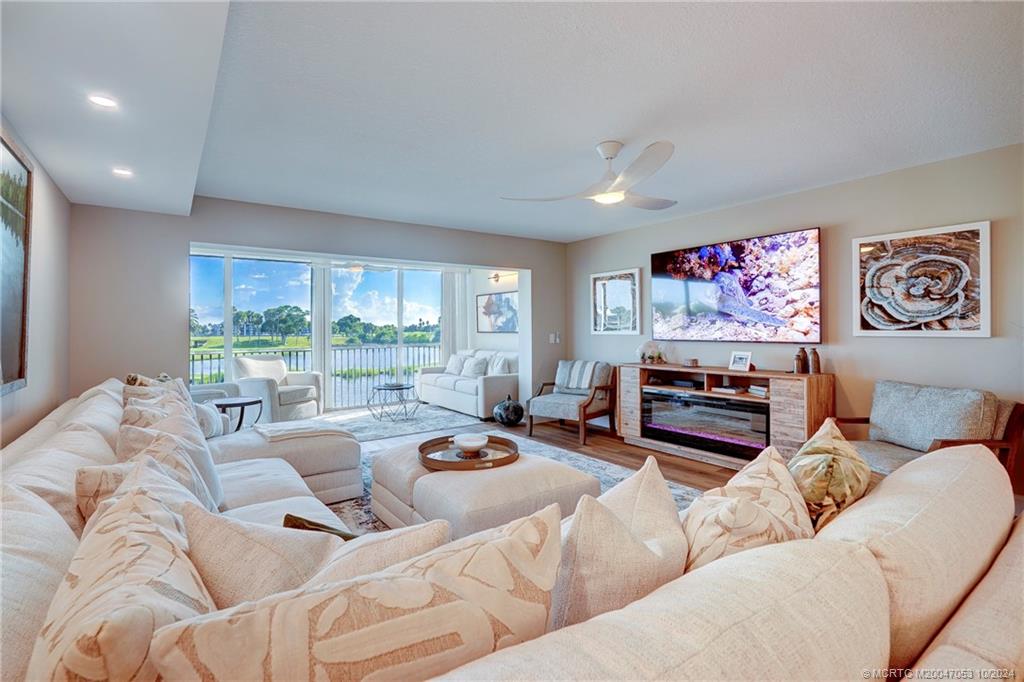 Stuart, Florida 34996, United States, 2 Bedrooms Bedrooms, ,3 BathroomsBathrooms,Residential,Active,40964