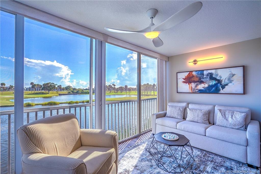Stuart, Florida 34996, United States, 2 Bedrooms Bedrooms, ,3 BathroomsBathrooms,Residential,Active,40964