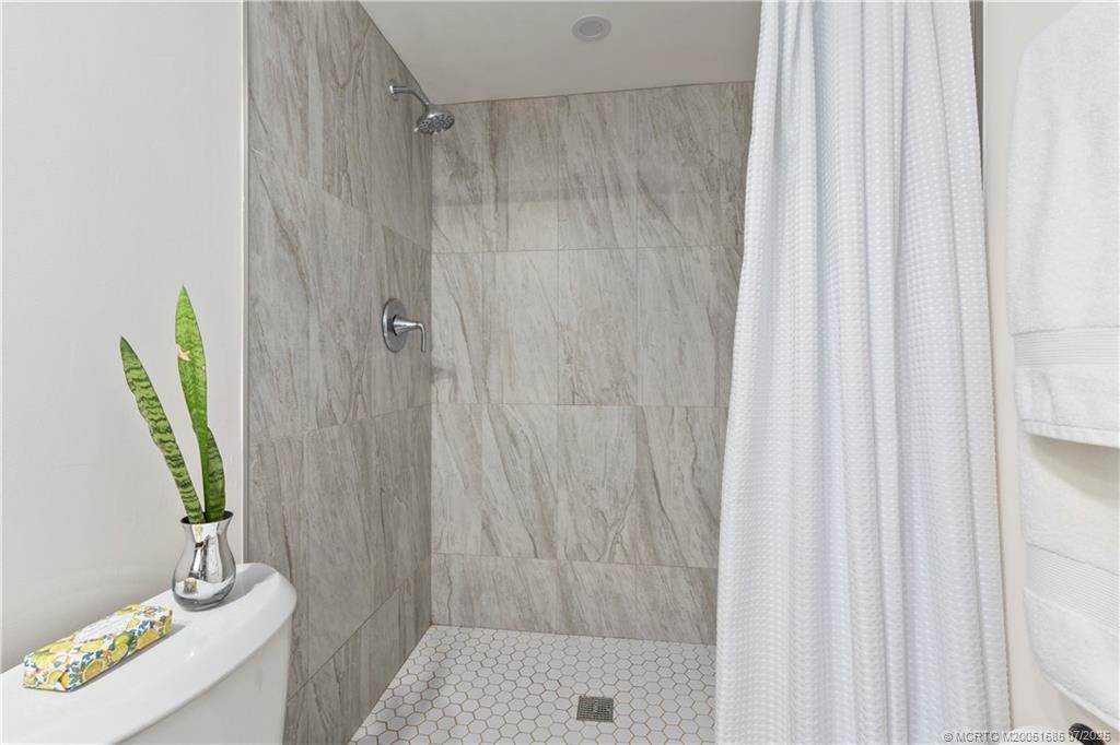 Stuart, Florida 34994, United States, 3 Bedrooms Bedrooms, ,2 BathroomsBathrooms,Residential,Pending,181339