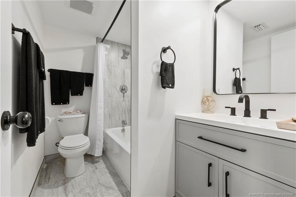 Stuart, Florida 34994, United States, 3 Bedrooms Bedrooms, ,2 BathroomsBathrooms,Residential,Pending,181339