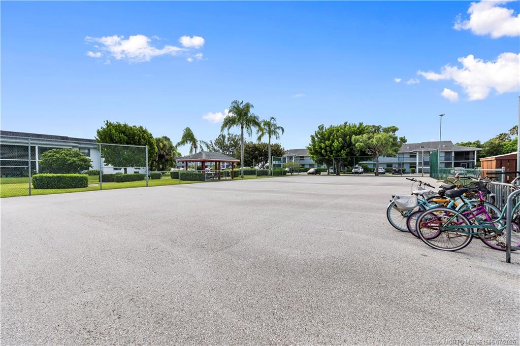 Stuart, Florida 34994, United States, 3 Bedrooms Bedrooms, ,2 BathroomsBathrooms,Residential,Pending,181339