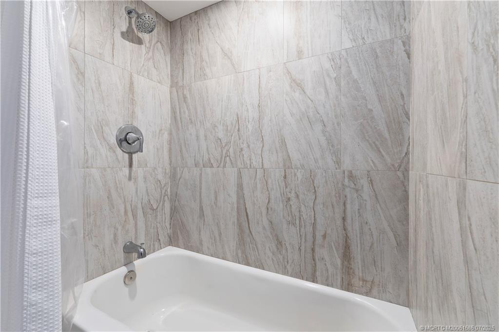 Stuart, Florida 34994, United States, 3 Bedrooms Bedrooms, ,2 BathroomsBathrooms,Residential,Pending,181339