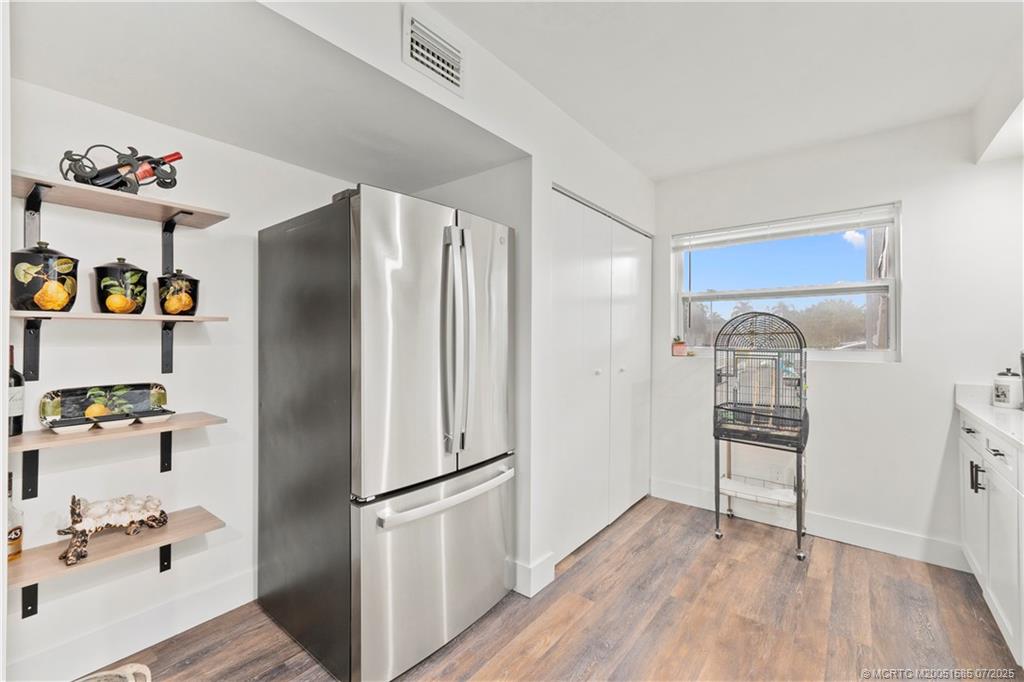 Stuart, Florida 34994, United States, 3 Bedrooms Bedrooms, ,2 BathroomsBathrooms,Residential,Pending,181339