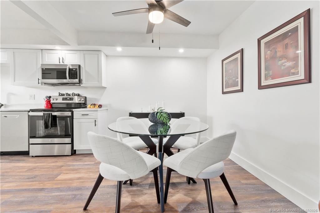 Stuart, Florida 34994, United States, 3 Bedrooms Bedrooms, ,2 BathroomsBathrooms,Residential,Pending,181339