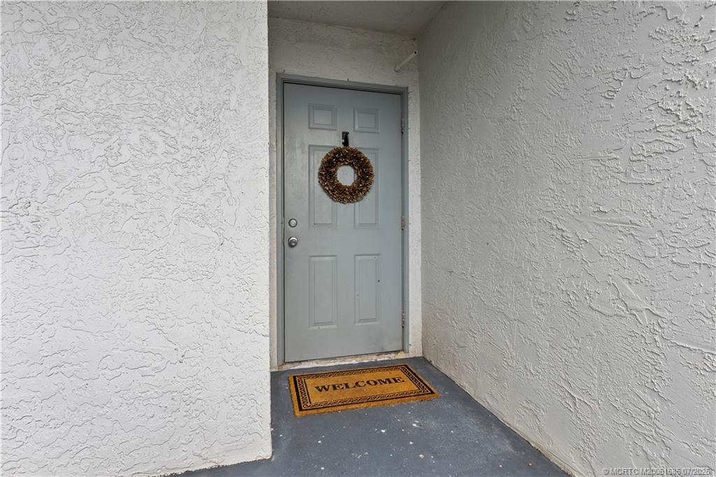 Stuart, Florida 34994, United States, 3 Bedrooms Bedrooms, ,2 BathroomsBathrooms,Residential,Pending,181339