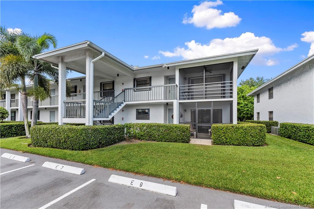 Stuart, Florida 34994, United States, 3 Bedrooms Bedrooms, ,2 BathroomsBathrooms,Residential,Pending,181339