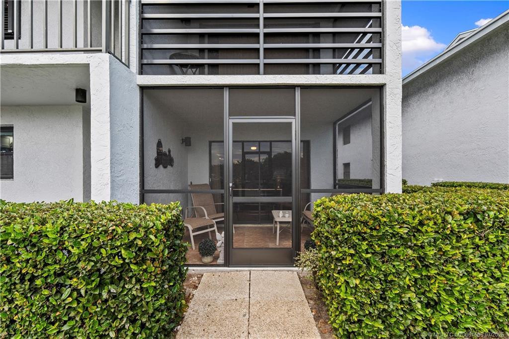 Stuart, Florida 34994, United States, 3 Bedrooms Bedrooms, ,2 BathroomsBathrooms,Residential,Pending,181339