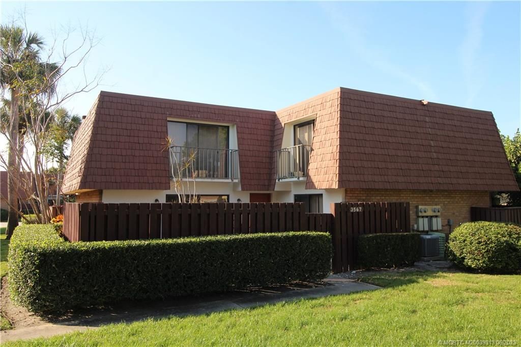 Photo of 3011 SW Sunset Trace Circle, Palm City, FL 34990 (MLS # M20039313)