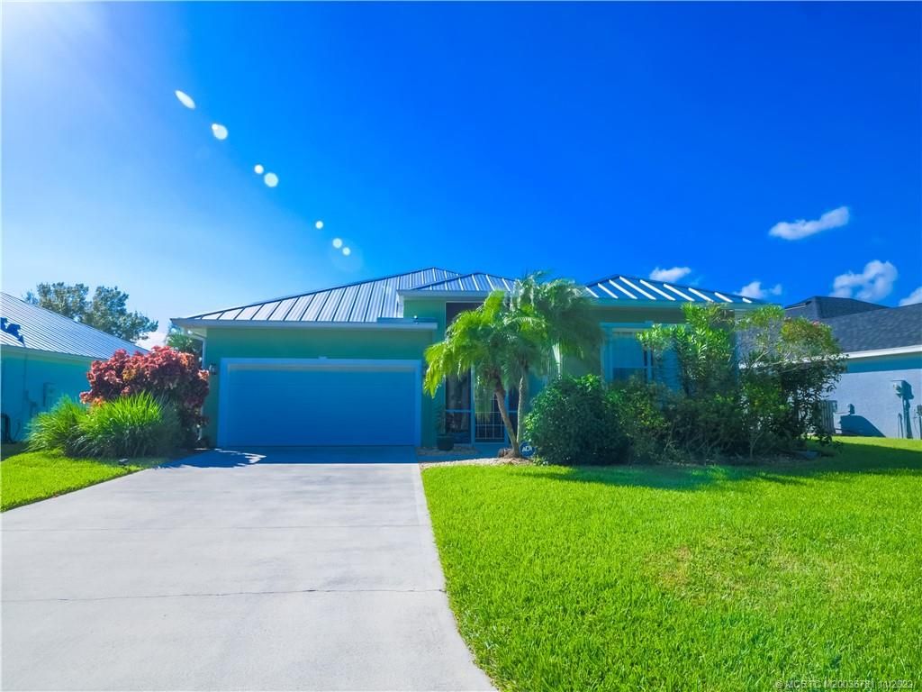 Photo of 482 NW Emilia Way, Jensen Beach, FL 34957 (MLS # M20036781)