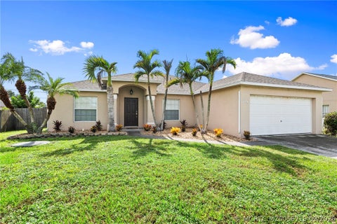 Homes For Sale - 1726 SW Hampshire Lane<br/> Saint Lucie County, Port St. Lucie, FL 34953