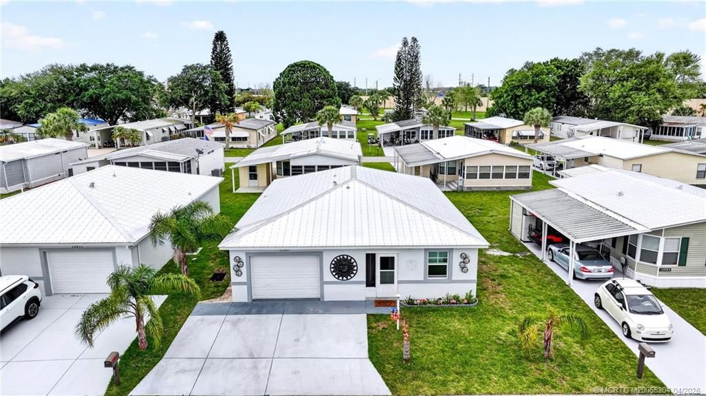 Photo of 13981 Adelfa Avenue, Fort Pierce, FL 34951 (MLS # M20055204)