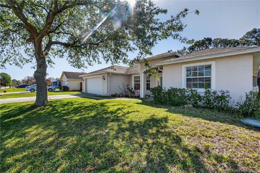 Photo of 532 SE Ron Rico Terrace, Port Saint Lucie, FL 34983 (MLS # M20054979)
