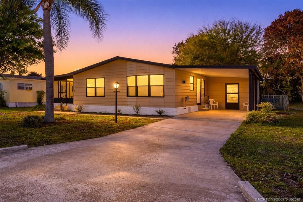 Photo of 2828 SW Toronado Trail, Stuart, FL 34997 (MLS # M20055973)