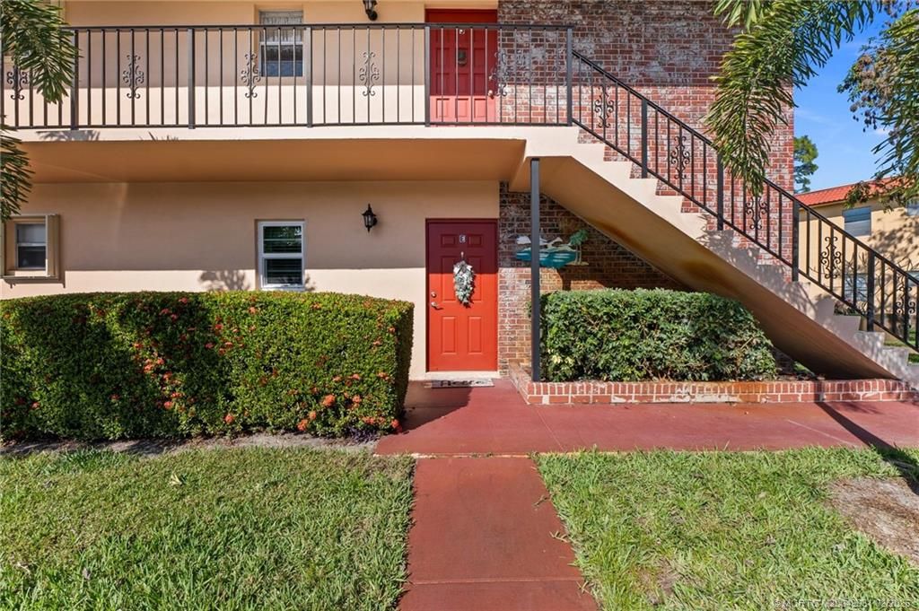 Photo of 1941 SW Palm City Road #21E, Stuart, FL 34994 (MLS # M20049031)