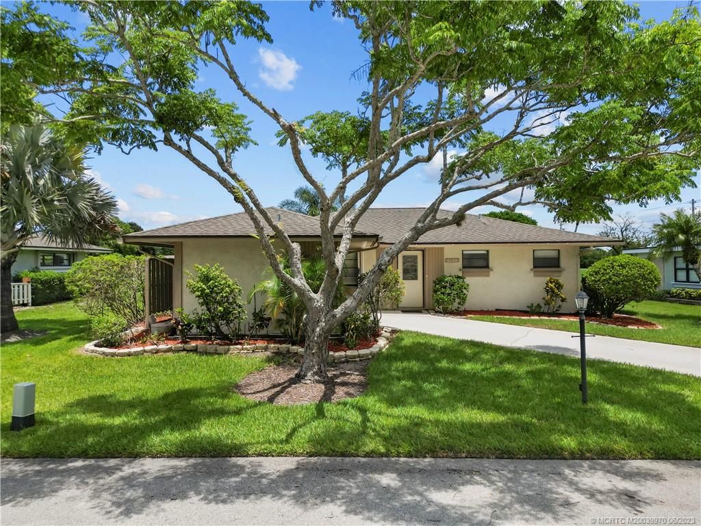 Photo of 5205 SE Sea Island Way, Stuart, FL 33466 (MLS # M20039970)