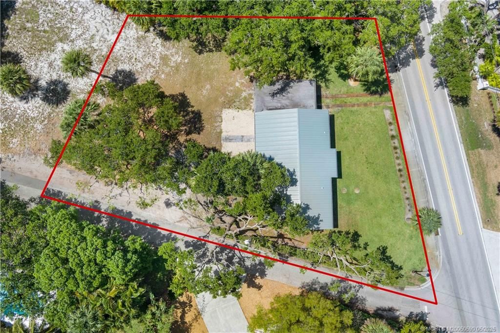 Photo of 109 N Sewalls Point Road, Stuart, FL 34996 (MLS # M20050590)