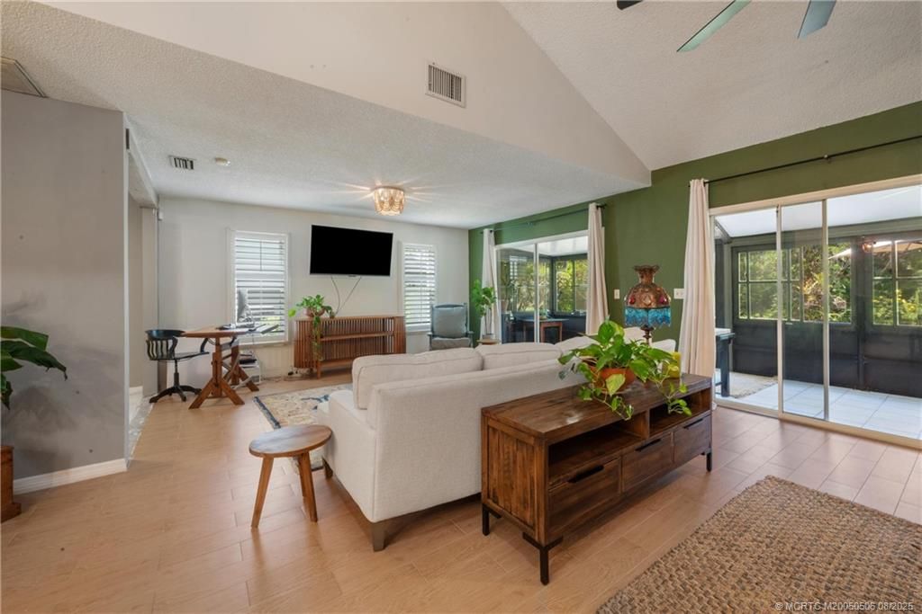 Photo of FL 34957 (MLS # M20050506)