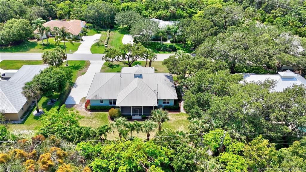 Photo of 5327 SE Reef Way, Stuart, FL 34997 (MLS # M20050576)