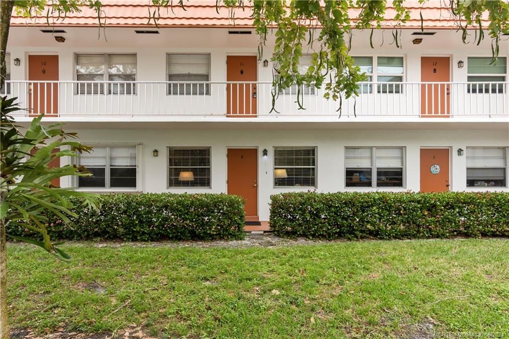 Photo of 2600 SE Ocean Boulevard #KK4, Stuart, FL 34996 (MLS # M20044830)