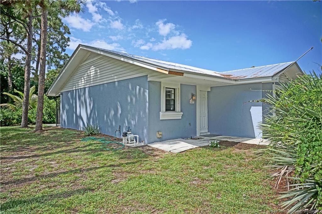 Photo of 4629 SE Compass Way, Stuart, FL 34997 (MLS # M20046079)