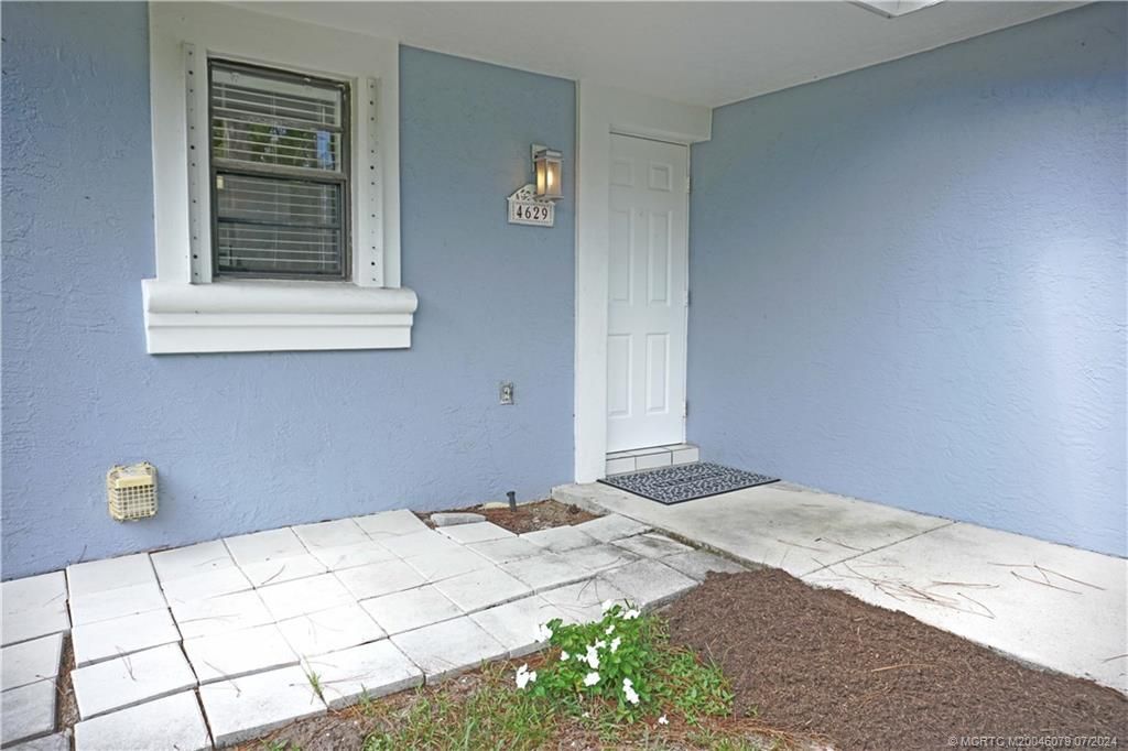 Photo of 4629 SE Compass Way, Stuart, FL 34997 (MLS # M20046079)