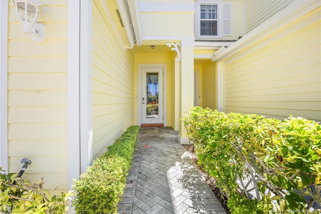 1004 Mariner Bay Boulevard