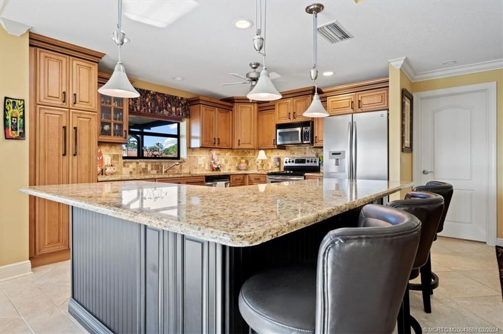 Photo of 2429 SW Bobalink Court, Palm City, FL 34990 (MLS # M20043501)