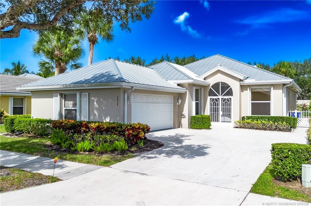 Photo of 2925 SW Brighton Way, Palm City, FL 34990 (MLS # M20050825)