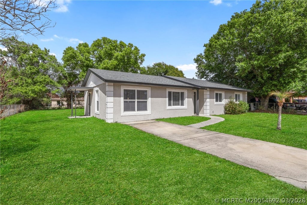 Photo of 2702 Sheraton Boulevard, Fort Pierce, FL 34946 (MLS # M20054692)
