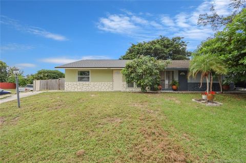 Photo of 4424 SE Beaver Lane, Stuart, FL 34997 (MLS # M20052851)