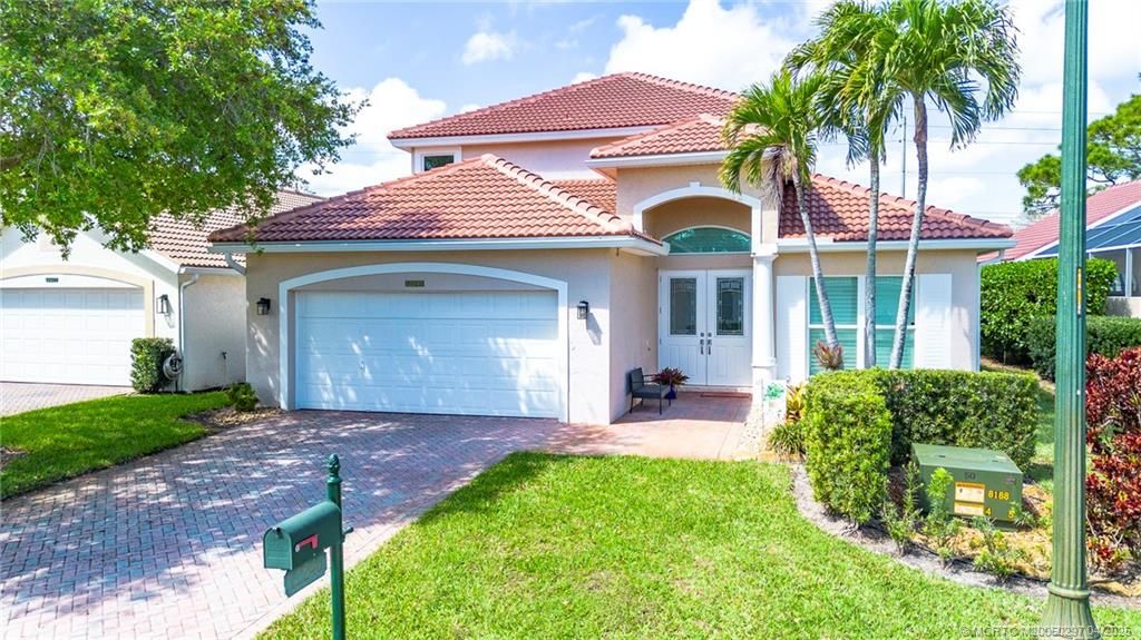 Photo of 12240 SE Plandome Drive, Hobe Sound, FL 33455 (MLS # M20050297)