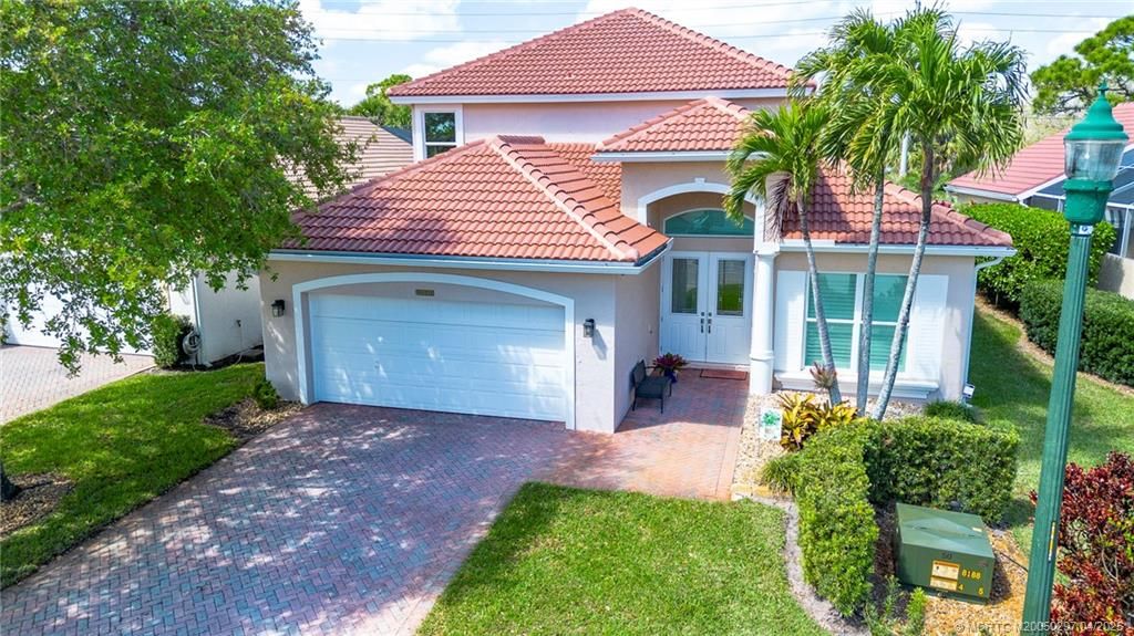 Photo of 12240 SE Plandome Drive, Hobe Sound, FL 33455 (MLS # M20050297)