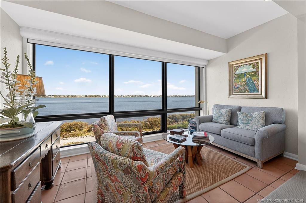 Photo of 2548 NW Seagrass Drive #8B, Palm City, FL 34990 (MLS # M20053674)