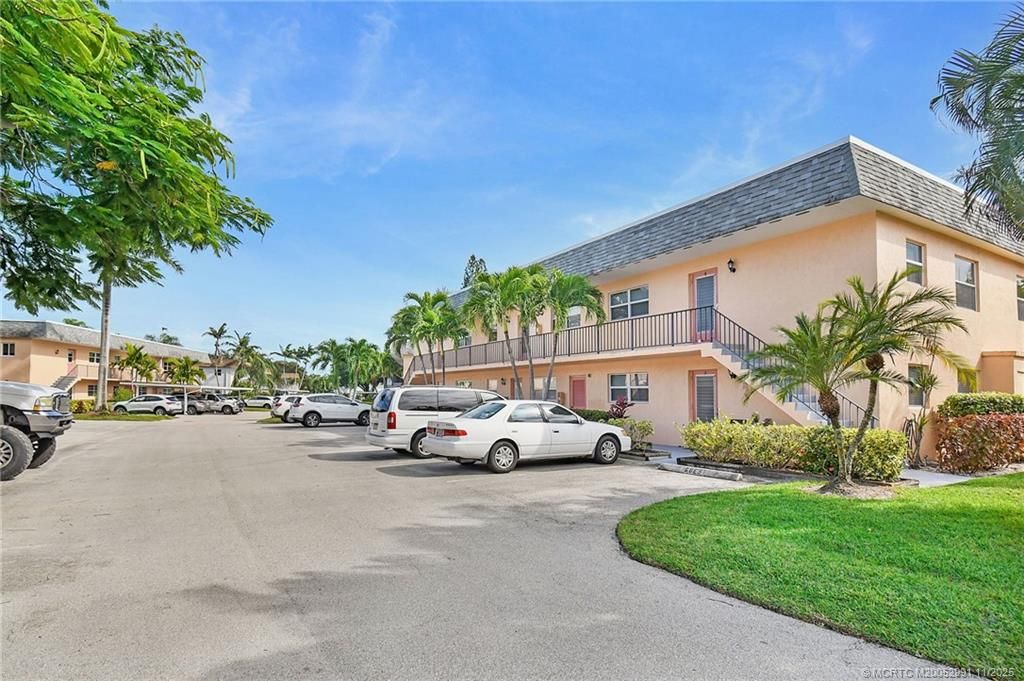 Photo of 2950 SE Ocean Boulevard #35-5, Stuart, FL 34996 (MLS # M20052991)