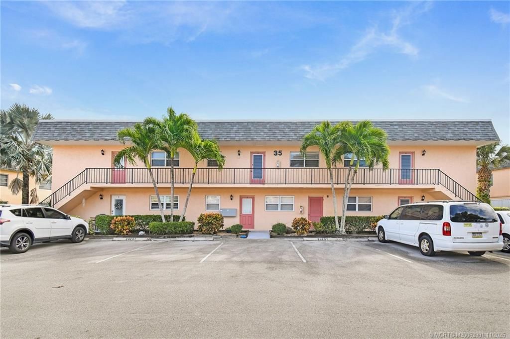 Photo of 2950 SE Ocean Boulevard #35-5, Stuart, FL 34996 (MLS # M20052991)