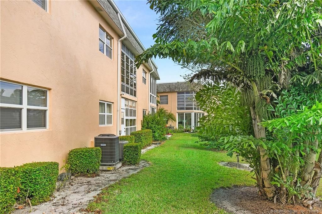 Photo of 2950 SE Ocean Boulevard #35-5, Stuart, FL 34996 (MLS # M20052991)