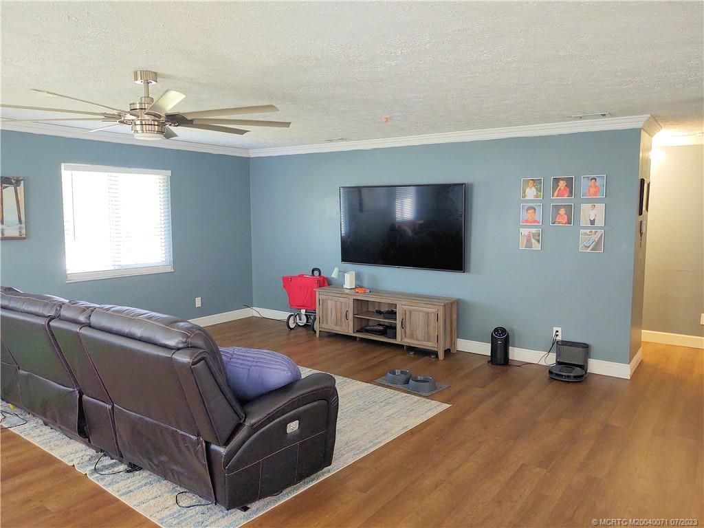 Photo of 3019 SW Hollis Avenue, Palm City, FL 34990 (MLS # M20040071)