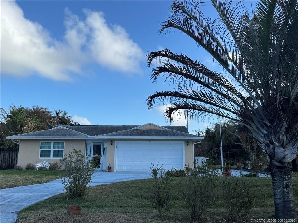 Photo of 7954 SE Carlton Street, Hobe Sound, FL 33455 (MLS # M20054366)
