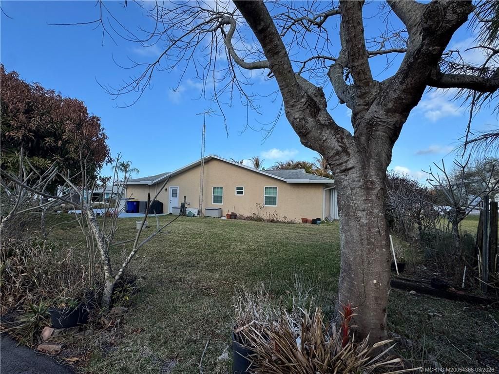 Photo of 7954 SE Carlton Street, Hobe Sound, FL 33455 (MLS # M20054366)