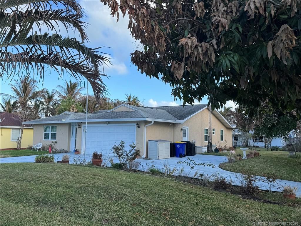 Photo of 7954 SE Carlton Street, Hobe Sound, FL 33455 (MLS # M20054366)