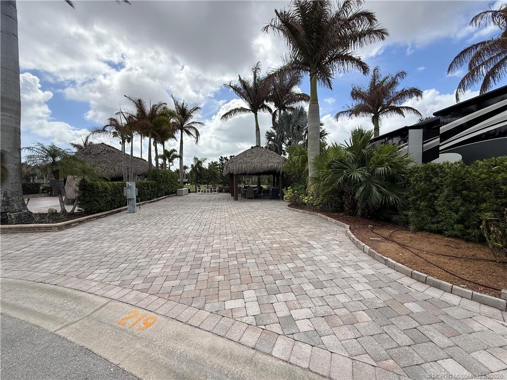 219 NW Chipshot Lane