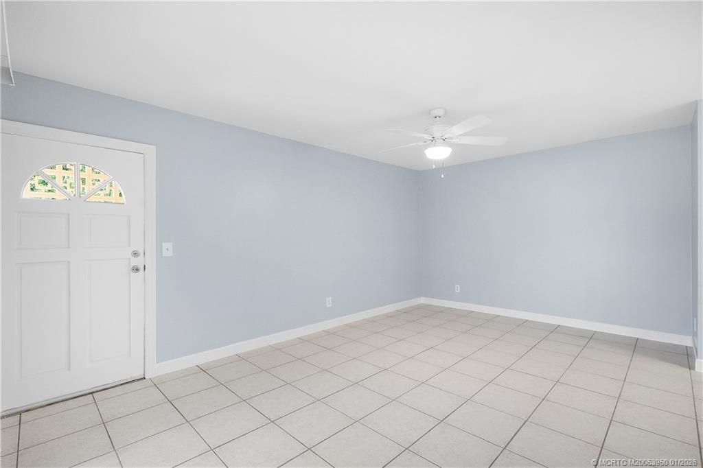 Photo of 333 SE Martin Avenue #1A, Stuart, FL 34996 (MLS # M20053950)